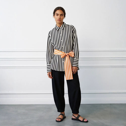 Damen Vertikalgestreifte Oversize‑Hemdbluse mit kastiger Silhouette und Bindegürtel Shop Nory