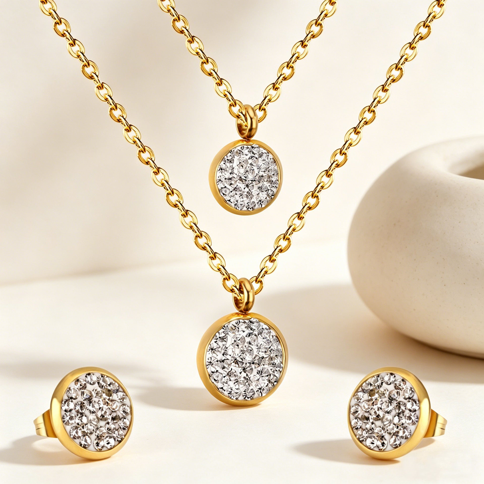Damen Schmuckset mit funkelndem Kristallanhänger und passenden Ohrsteckern Shop Nory