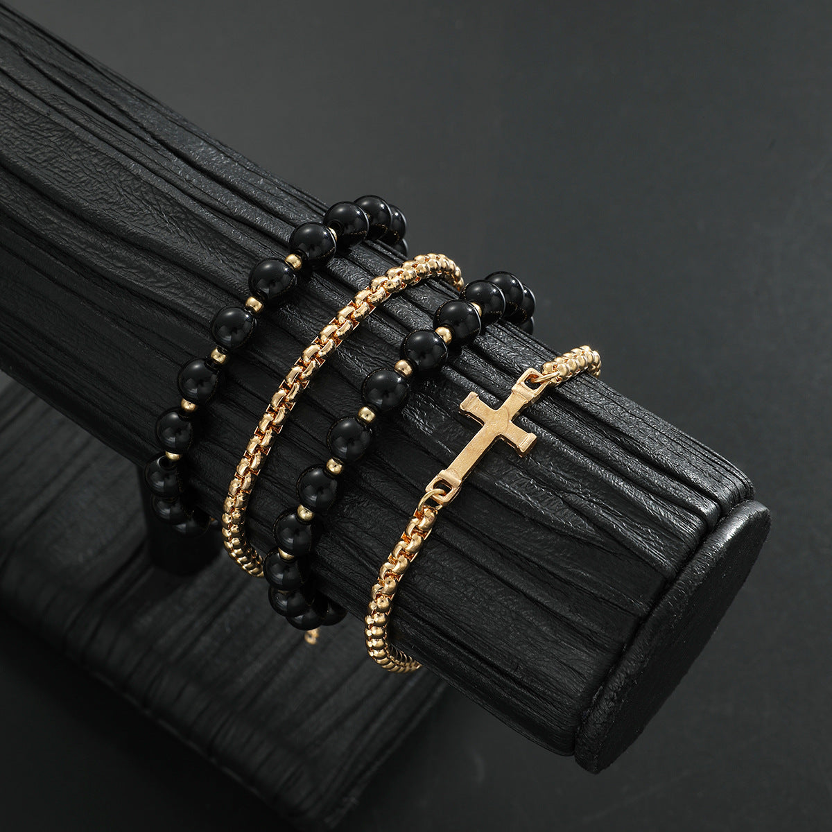 Damen Armband-Set mit einzigartigen Designs und eleganten Akzenten Shop Nory