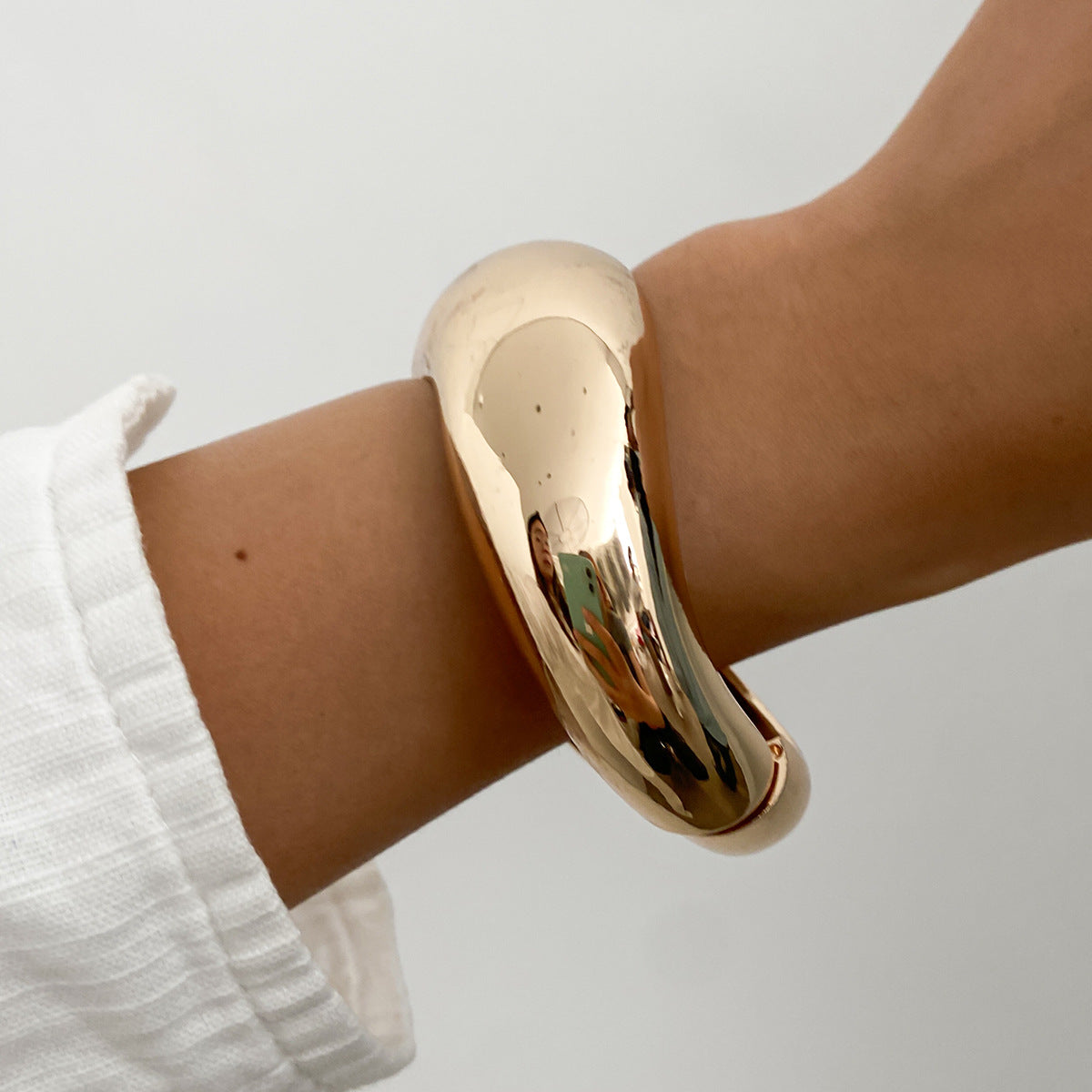 Damen modernes und stilvolles Armband Shop Nory