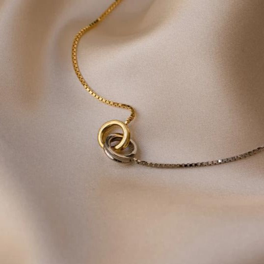 Damen Halskette mit ineinandergreifenden Anhängern aus hochwertigem Edelstahl Shop Nory