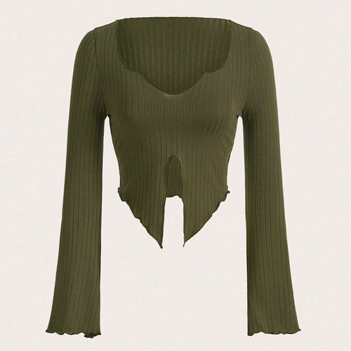 Damen fein geripptes Cropped-Longsleeve mit asymmetrischem Wellensaum und Cut-Out Shop Nory