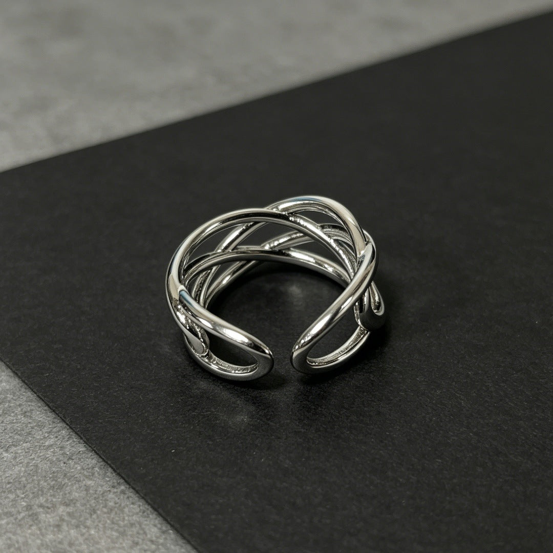 Damen moderner Ring mit geschwungenem Design und verspielten Elementen Shop Nory