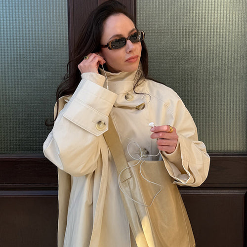 Damen Kurzer Oversize-Trench mit hohem Stehkragen, verdeckter Knopfleiste & weiten Manschetten Shop Nory