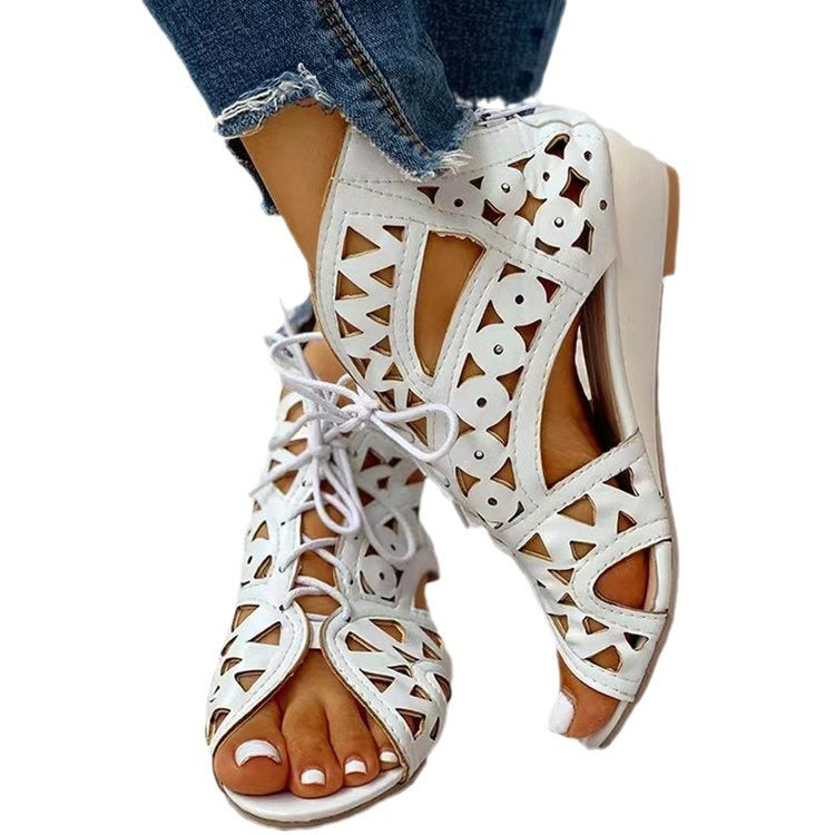 Damen Schnürsandalen mit luftiger Cut-Out-Optik und rutschfester Sohle
