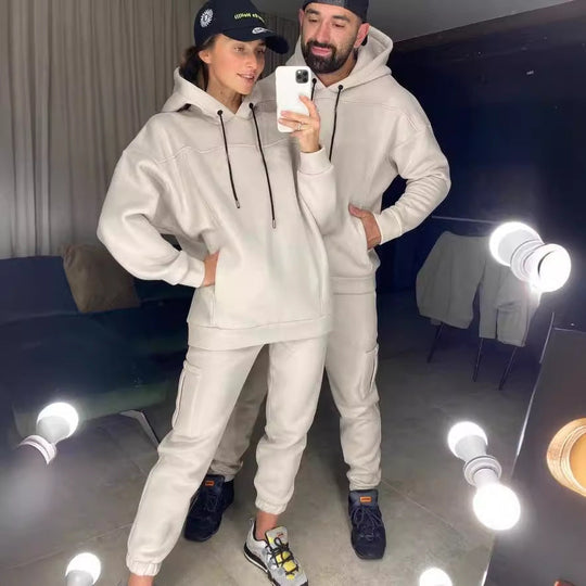 Damen lässiger Hoodie- und Jogginghose-Anzug mit praktischen Taschen und Kordelzug
