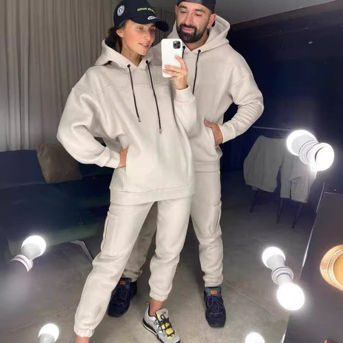 Damen lässiger Hoodie- und Jogginghose-Anzug mit praktischen Taschen und Kordelzug