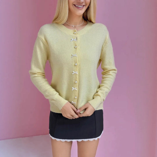 Damen Flauschiger Strick cardigan mit perligen Knopfdetails Shop Nory