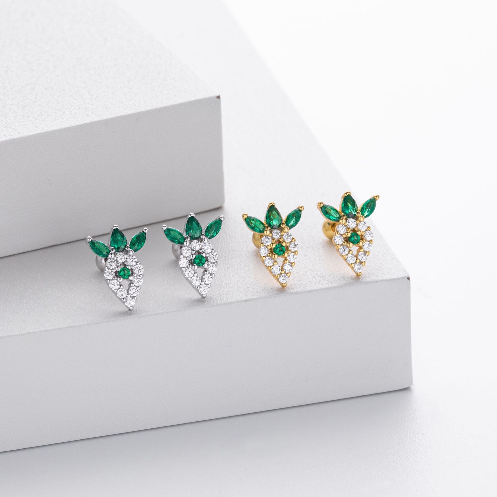 Damen Ohrstecker mit luxuriösem Zirkon-Besatz und elegantem Blattdesign Shop Nory