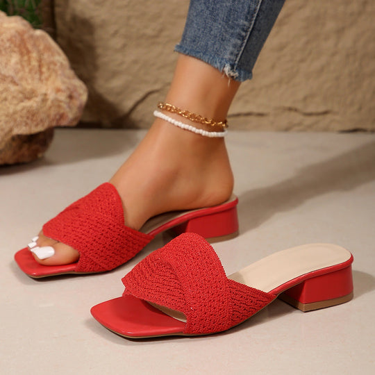 Damen modische Slipper mit dekorativem Riemendesign und niedriger Blockabsatz