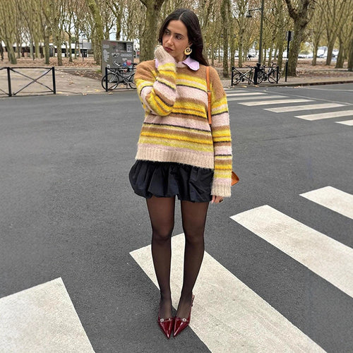 Damen Kuscheliger Streifenpullover aus flauschigem Mohair-Mix mit Rundhalsausschnitt und Oversize-Silhouette Shop Nory