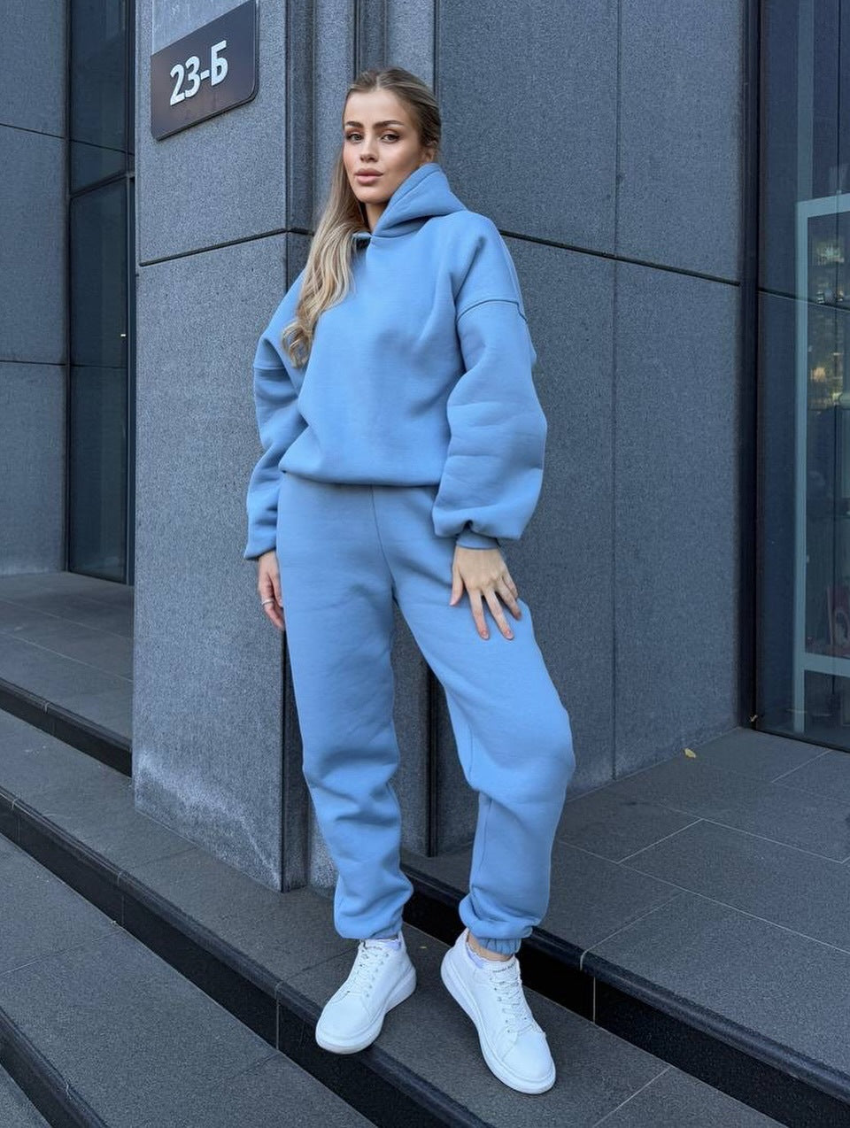 Damen Oversized-Fleece-Sweatset mit Kapuze und konisch zulaufender Jogginghose Shop Nory