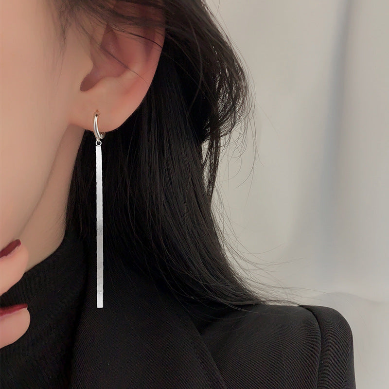 Damen Ohrhänger mit geschwungenem Design aus hochwertigem Edelstahl Shop Nory