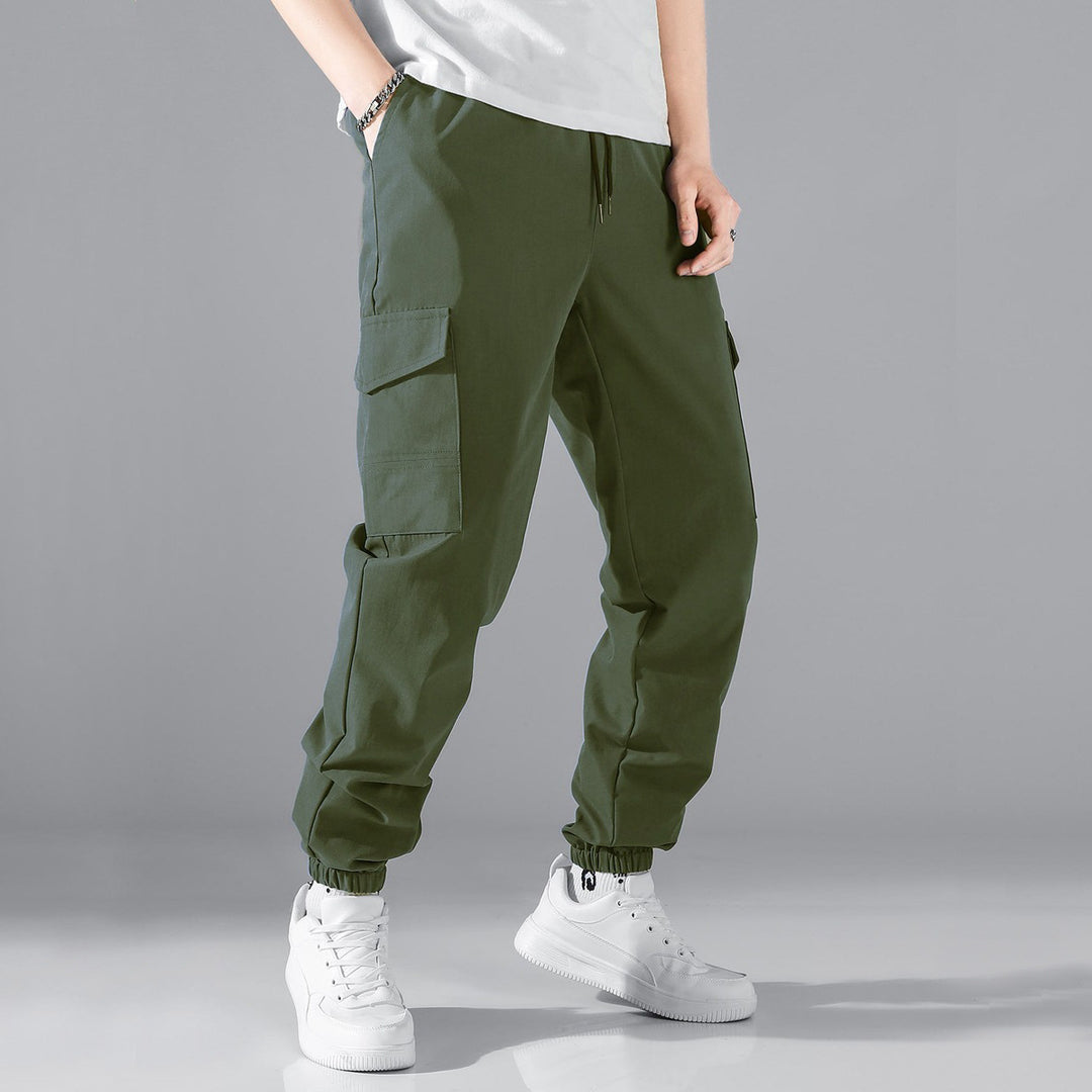 Herren nan Cargo-Jogginghose mit elastischem Tunnelzugbund und aufgesetzten Klappentaschen Shop Nory