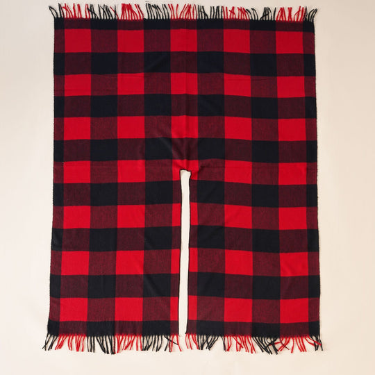 Damen Rechteckponcho im Ruana‑Stil aus Wollmix mit großen Karos und Fransensaum Shop Nory