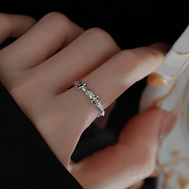 Damen Offener Ring mit floralem Design und kunstvollen Details Shop Nory