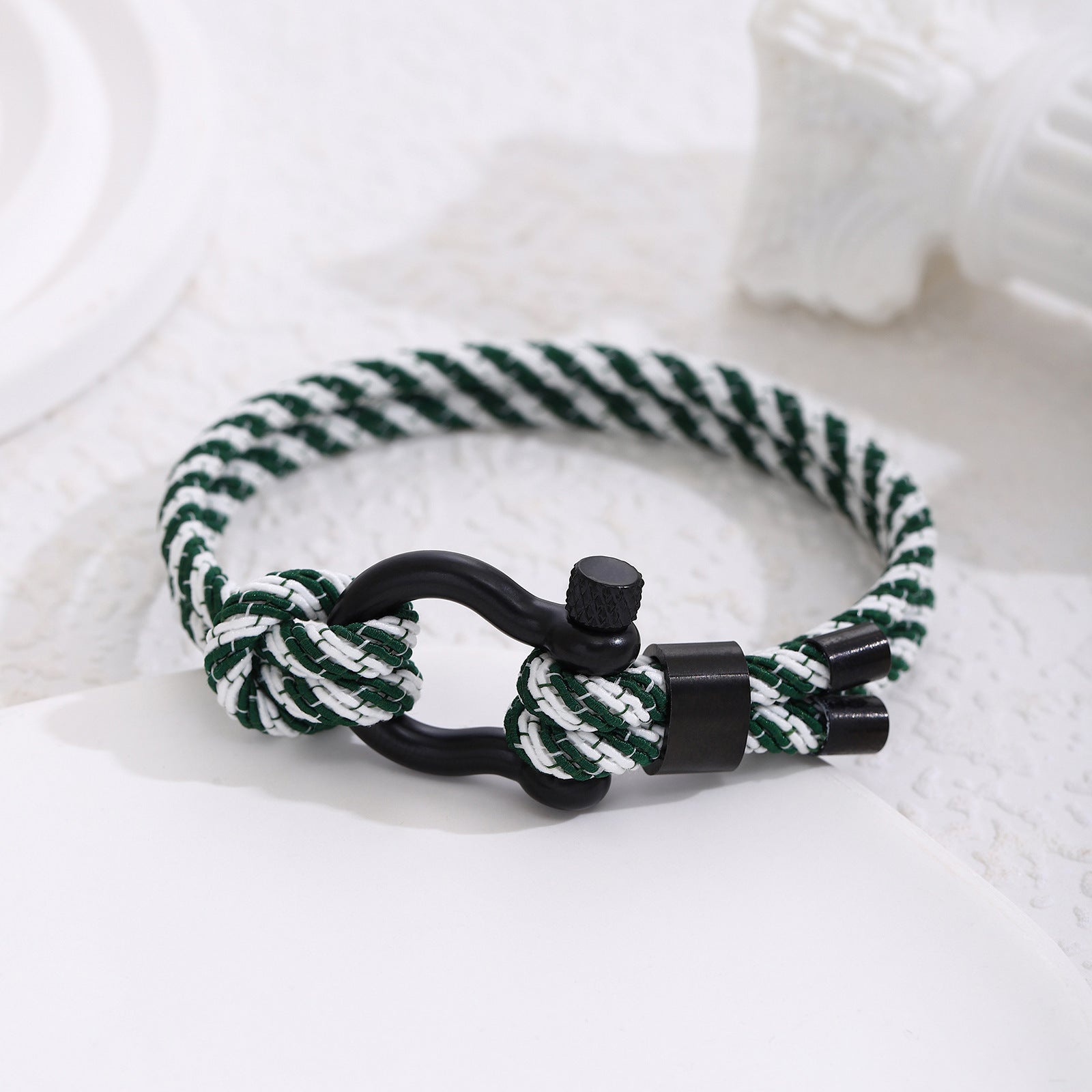 Herrenarmband aus geflochtenem Paracord mit stylischem Metallverschluss Shop Nory