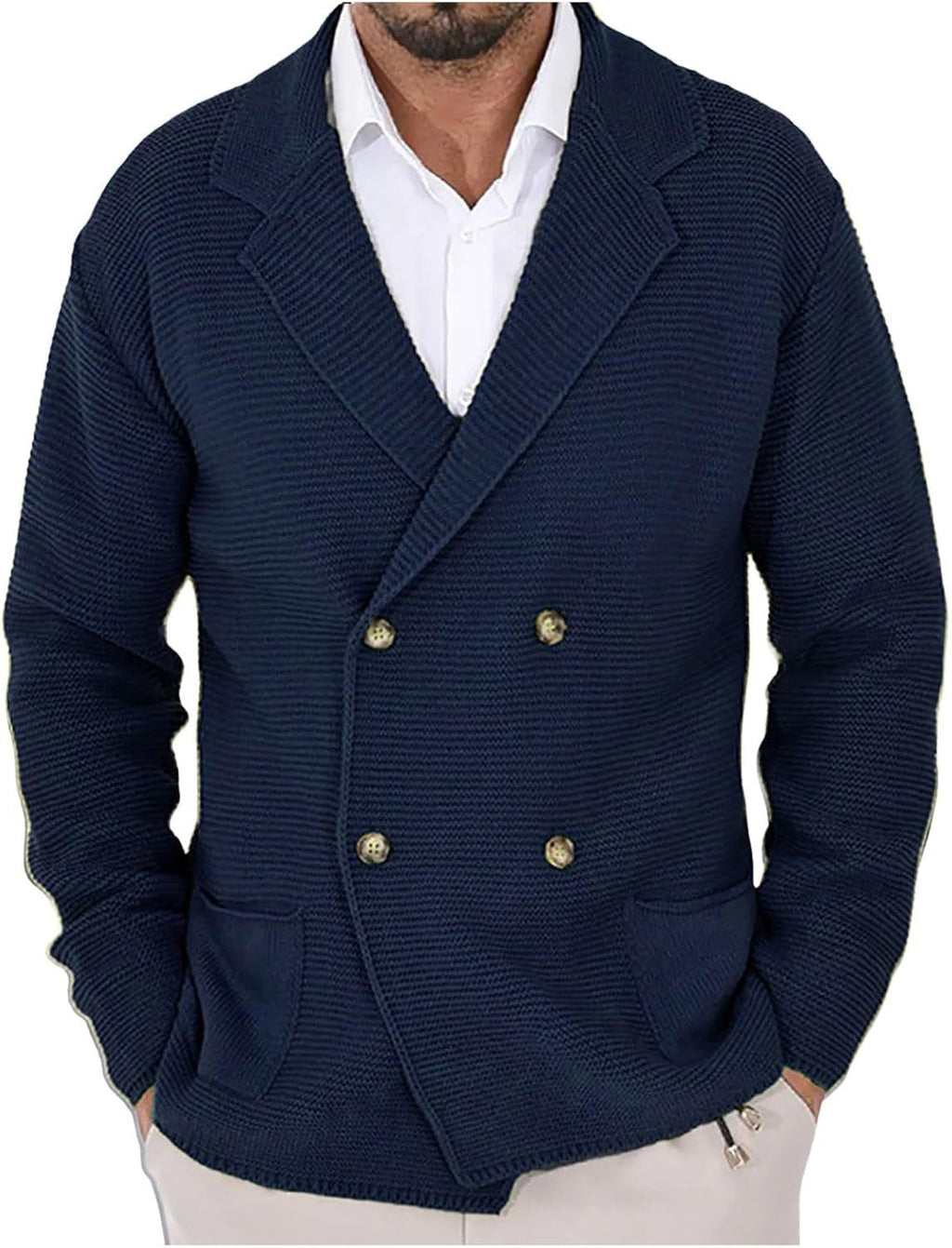 Herren Strickjacke mit doppelter Knopfleiste und modernen Taschen