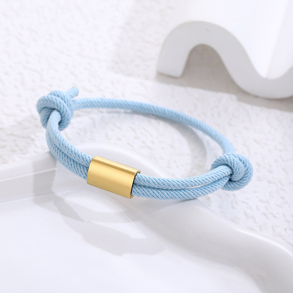 Damen geflochtenes Armband mit goldfarbener Akzentverschlusseinheit Shop Nory