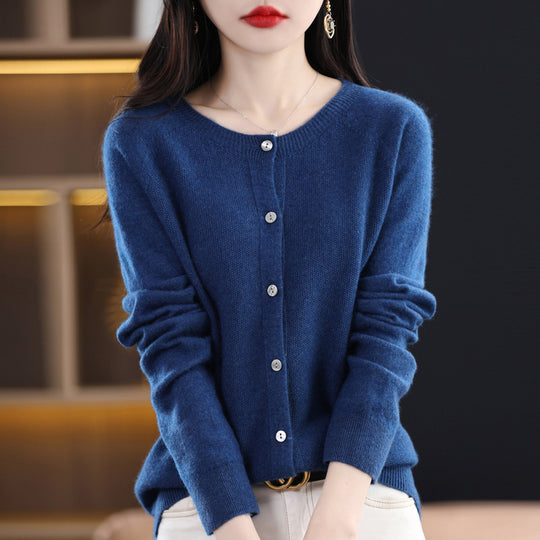 Damen Kurzgeschnittener Cardigan in Mohair‑Optik mit Rundhalsausschnitt und Perlmuttknöpfen Shop Nory