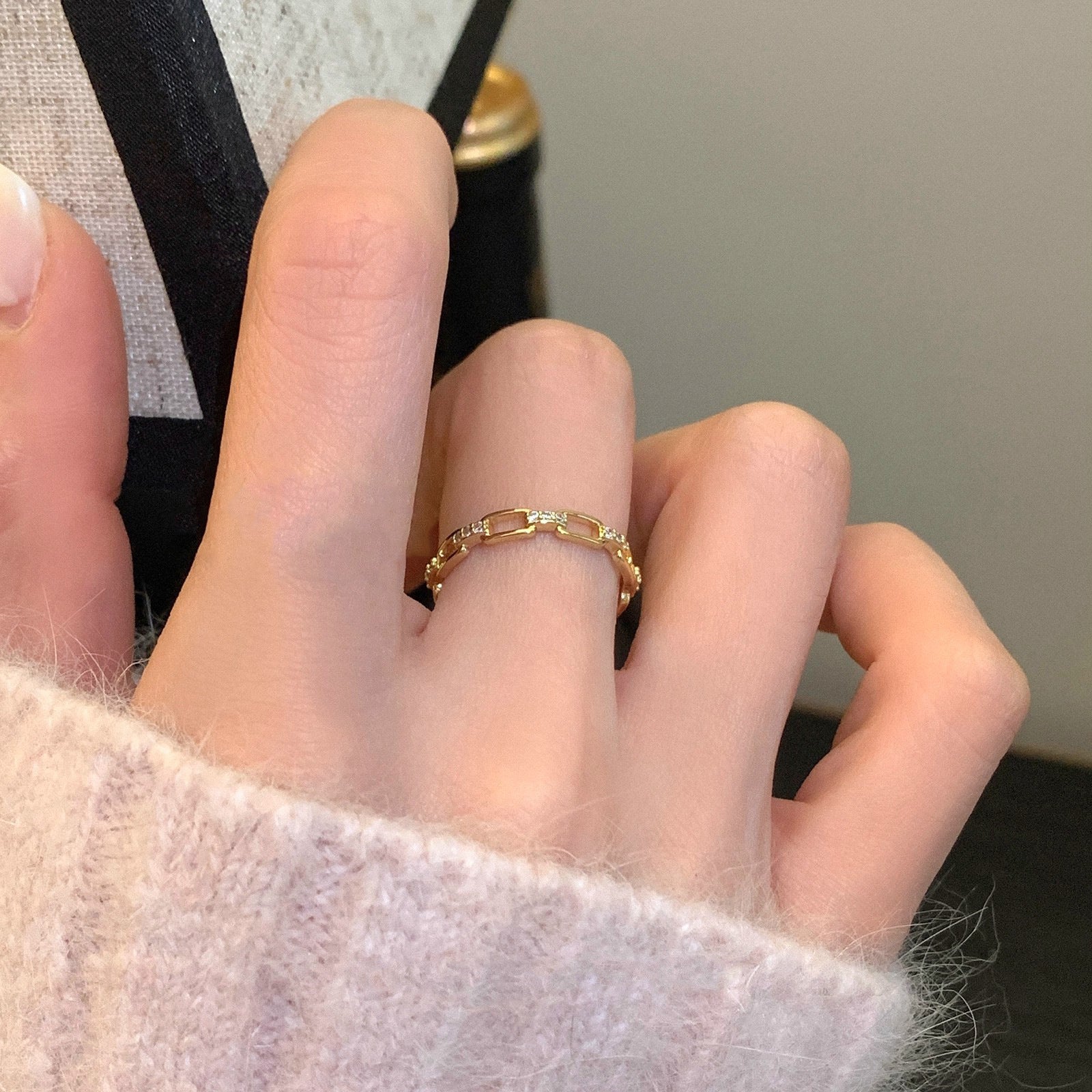 Damen eleganter Kettenring mit funkelnden Zirkonia Shop Nory