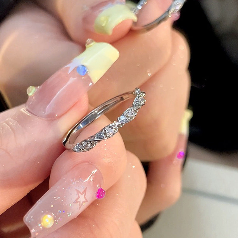 Damen Eleganter, geschwungener Ring aus hochwertigem Material Shop Nory