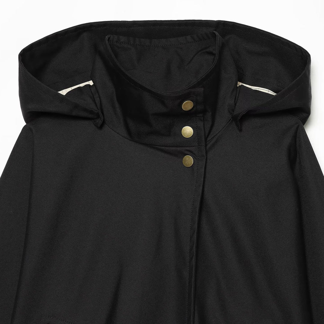 Damen Kurze wasserabweisende Kapuzenjacke mit Druckknopfleiste und aufgesetzten Taschen Shop Nory