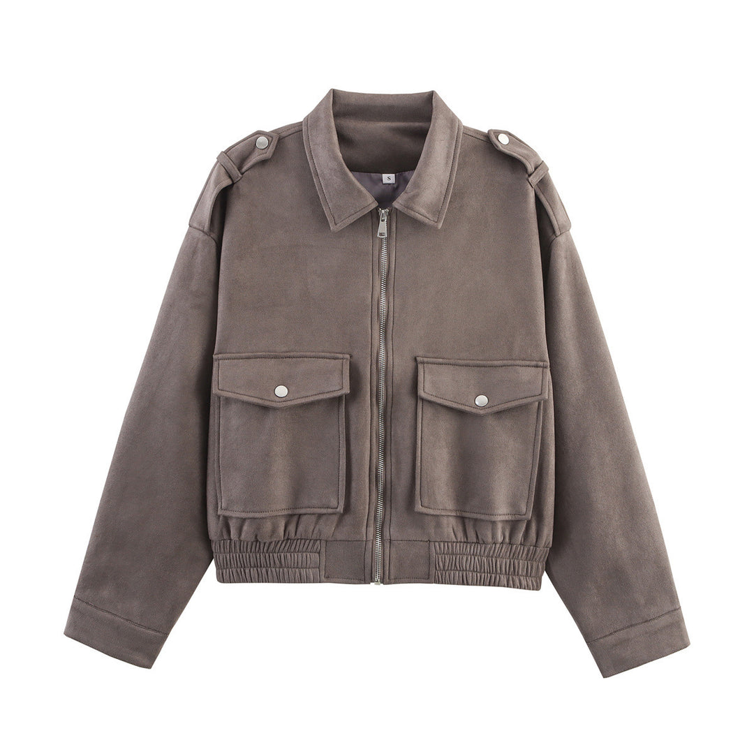 Damen Kurzjacke im Utility‑Bomberstil mit aufgesetzten Pattentaschen, Schulterklappen und elastischem Saum Shop Nory