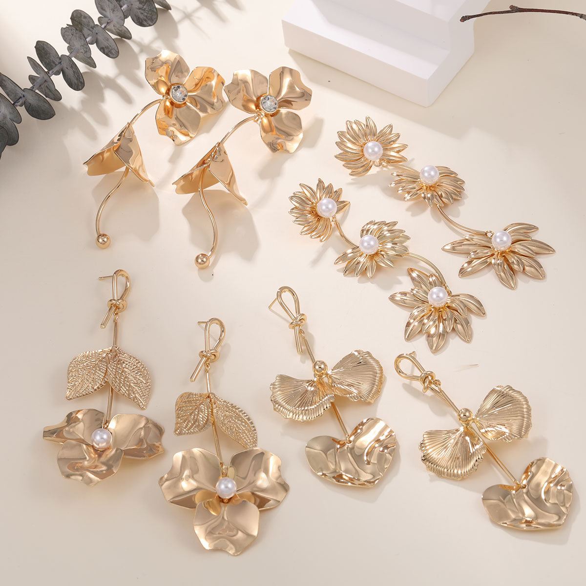 Damen Ohrringe im eleganten Blumen-Design Shop Nory
