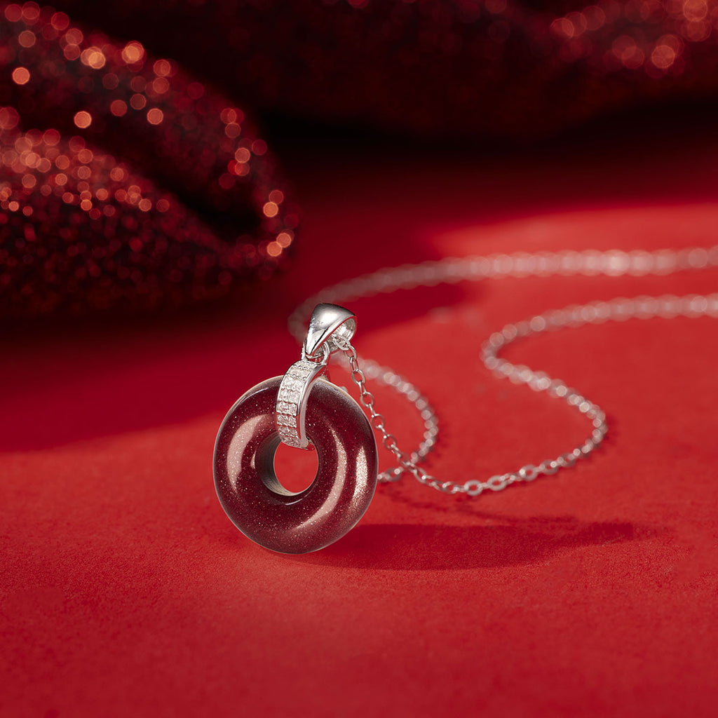 Damen Halskette mit stilvollem Anhänger aus Goldschimmer Shop Nory