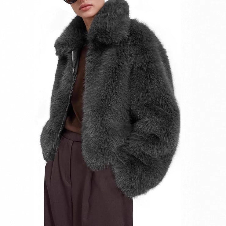 Damen Kurze Boxy‑Faux‑Fur‑Fliegerjacke mit dichtem Hochflor und breitem Umlegekragen Shop Nory
