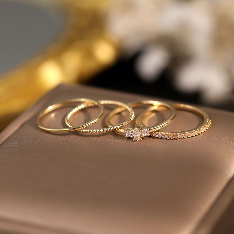 Damen Elegante und funkelnde Ring-Set mit Zirkonia Shop Nory