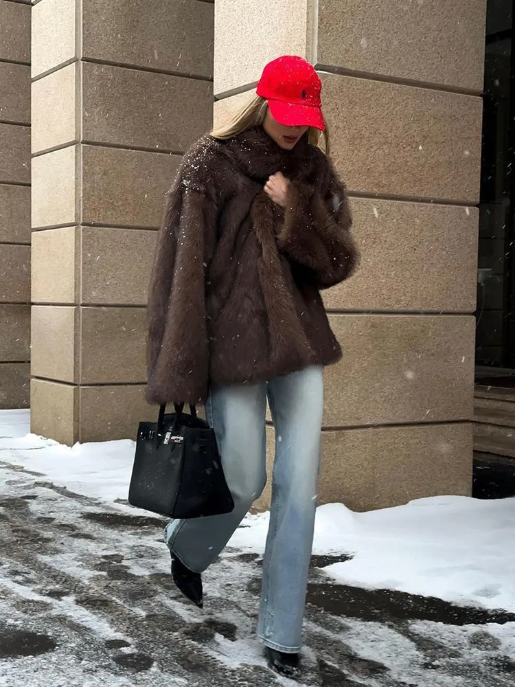 Damen Kurz geschnittener Faux‑Fur‑Mantel mit Boxy‑Silhouette und Stehkragen Shop Nory