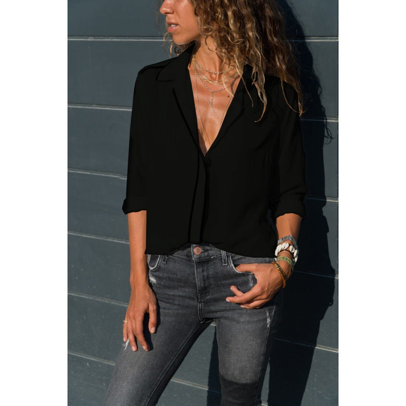 Damen Elegante Bluse mit Kontrastpaspel, V‑Ausschnitt und krempelbaren Ärmeln Shop Nory