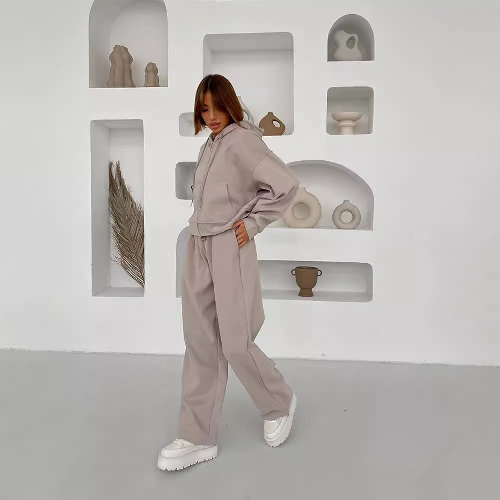 Damen Cropped Kapuzensweatshirt mit Kordelzug-Loungehose im Relax-Set Shop Nory