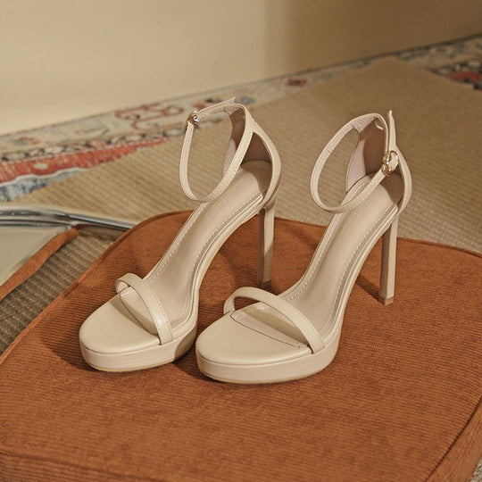 Damen elegante High Heel Sandalen mit glänzender Metalloptik