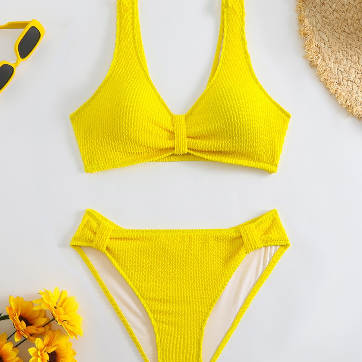 Damen strukturierter Bikini mit versetztem Band