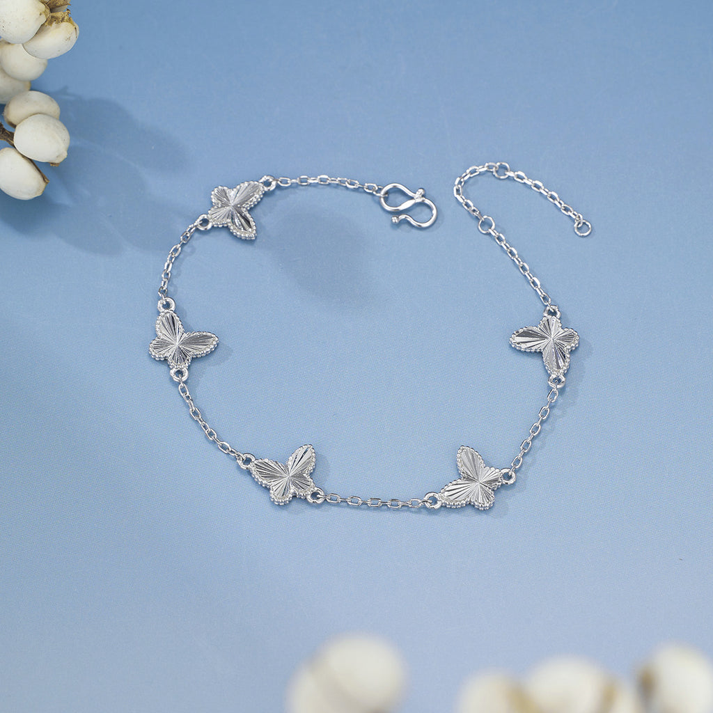 Damen Armband mit eleganten Schmetterlingsanhängern Shop Nory