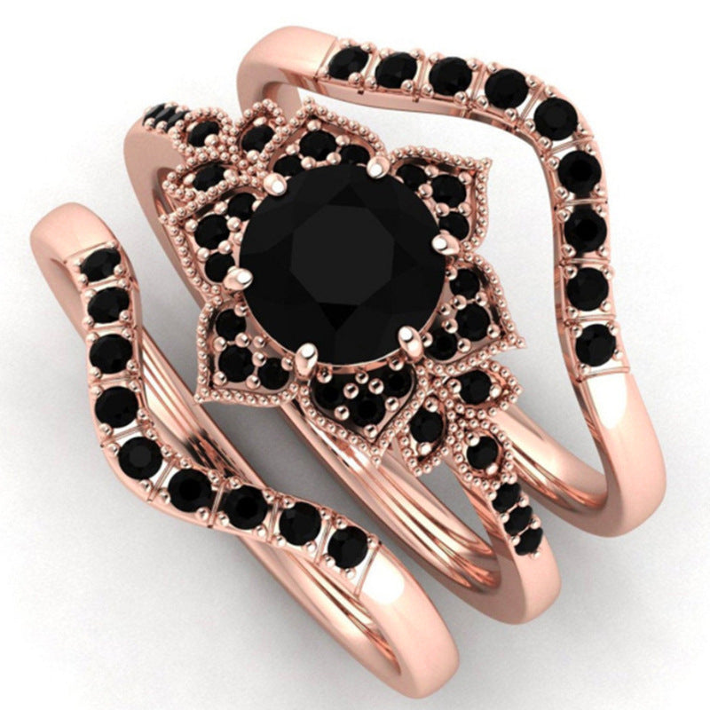 Damen Statement-Ring mit filigranem Blumenmuster und funkelnden Akzenten Shop Nory