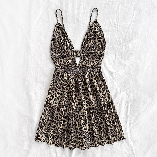 Damen Kleid mit raffiniertem Leo-Design und verstellbaren Trägern