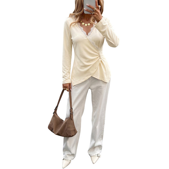 Damen Wickelshirt mit Spitzen-V-Ausschnitt, Raffung und Knopfdetail Shop Nory
