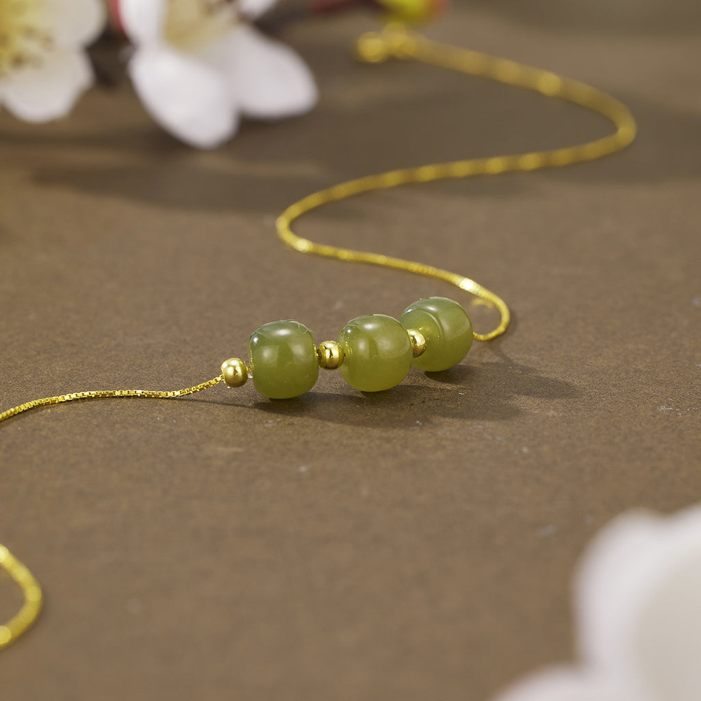 Damen Halskette mit eleganten, handgefertigten Jade-Details Shop Nory