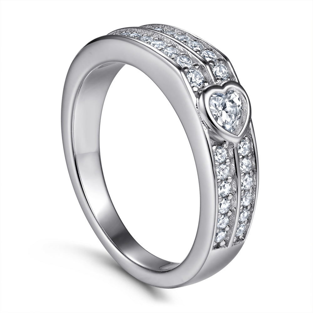 Damen Ring mit Herzdesign und funkelnden Zirkonia Shop Nory