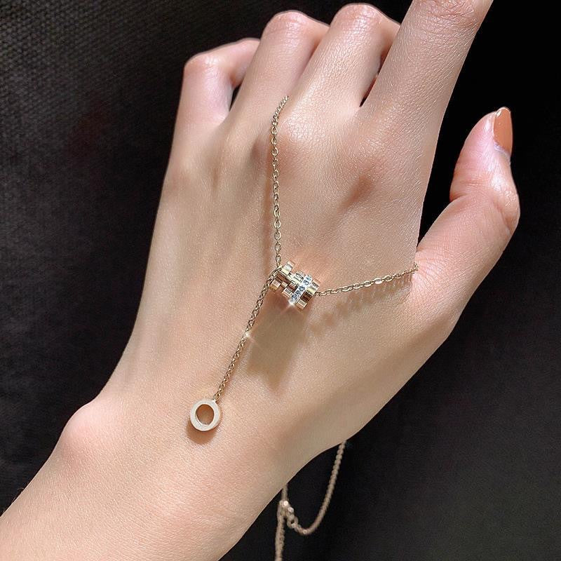 Damen Halskette mit vielschichtigem Anhänger aus Edelstahl und Zirkonia Shop Nory