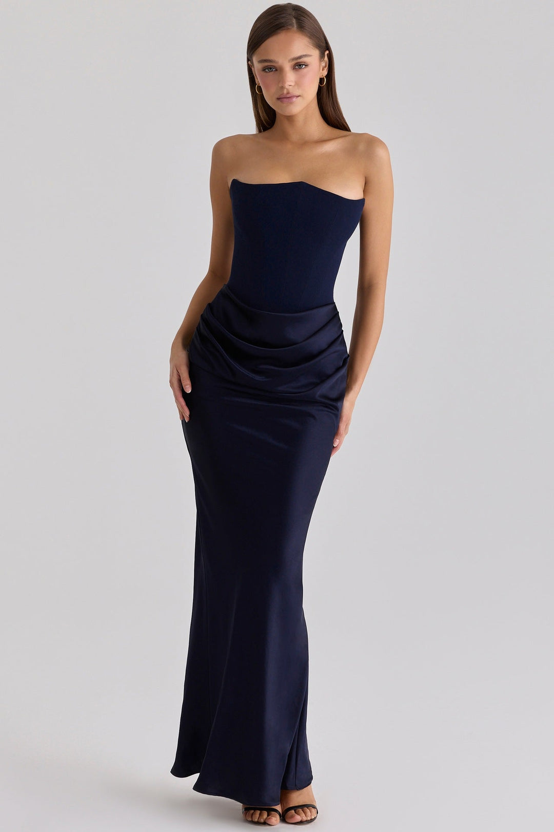 Damen Elegantes Abendkleid mit Herz-Ausschnitt und schimmerndem Oberteil Shopnory