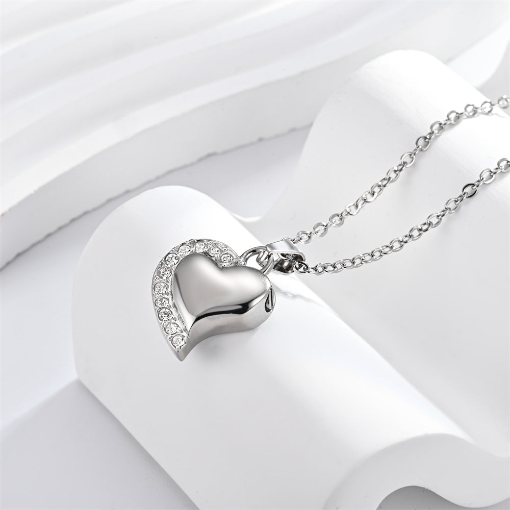 Damen Halskette mit herzförmigem Anhänger und funkelnden Zirkonia Shop Nory