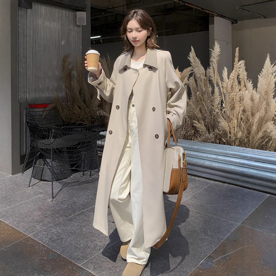 Damen Lang geschnittener minimalistischer Trenchcoat mit weichem Fall, überschnittenen Schultern und verstellbaren Ärmelriemen Shop Nory