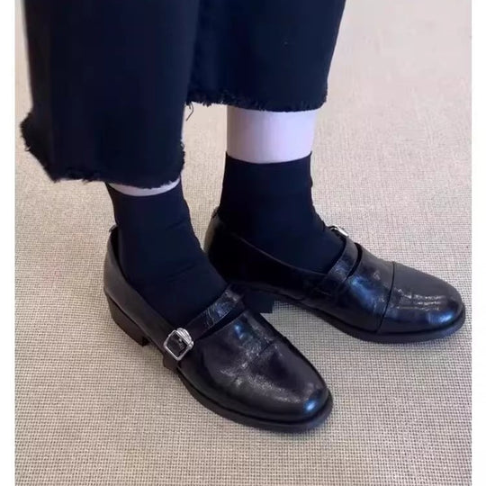 Damen Flache Leder‑Mary‑Jane‑Loafer mit verstellbarer Metallschnalle Shop Nory