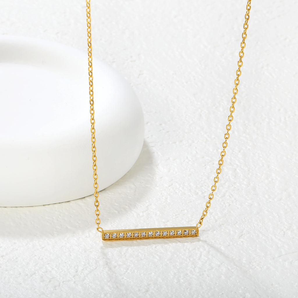 Damen Halskette mit kunstvollem Rosenanhänger und verstellbarem Design Shop Nory