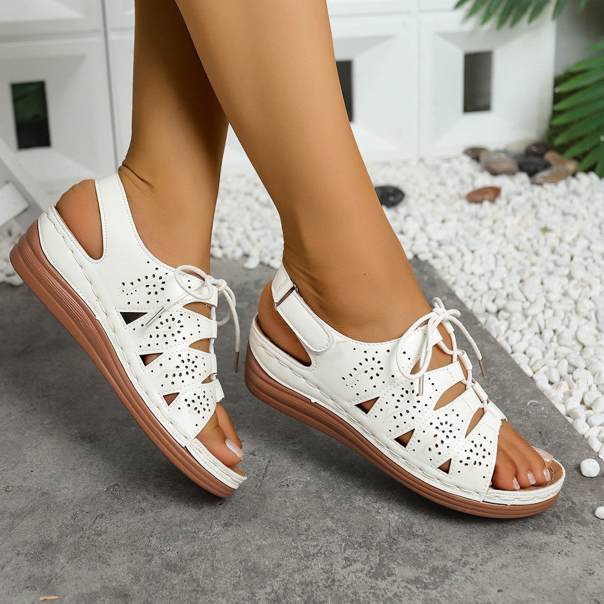 Damen komfortable Sandalen mit luftigem Design und verstellbarem Riemen